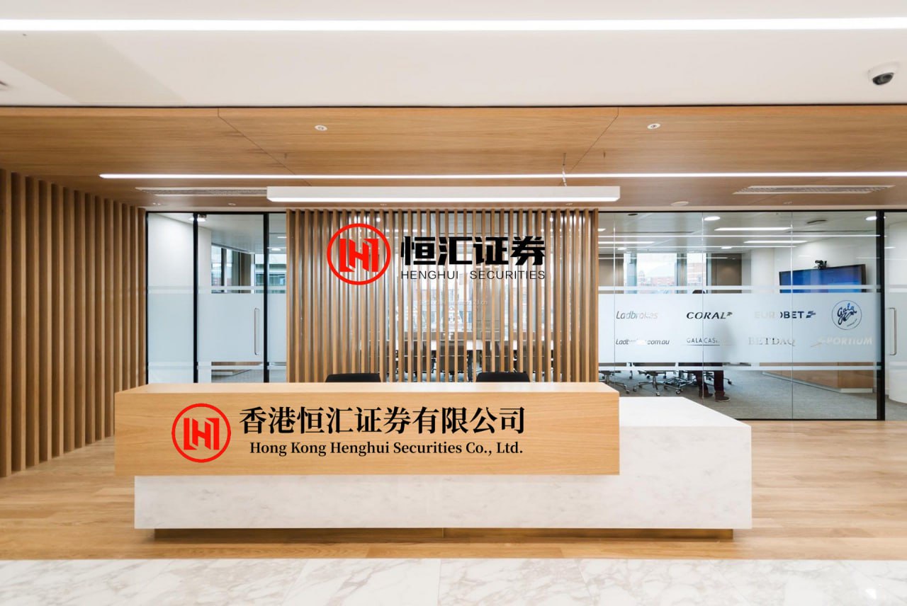 俊升配资 義YIJING：炒股时，主力出货还是洗盘，看筹码峰就有门道。很多人炒股常“一买就套、一卖就涨”，其实股价波动根源在筹码分布。主力洗盘是在主升浪前或拉升中，清洗浮动筹码，和出货本质不同。洗盘能降低...